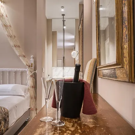 Oda ve Kahvaltı A'mare Luxury Diano Marina